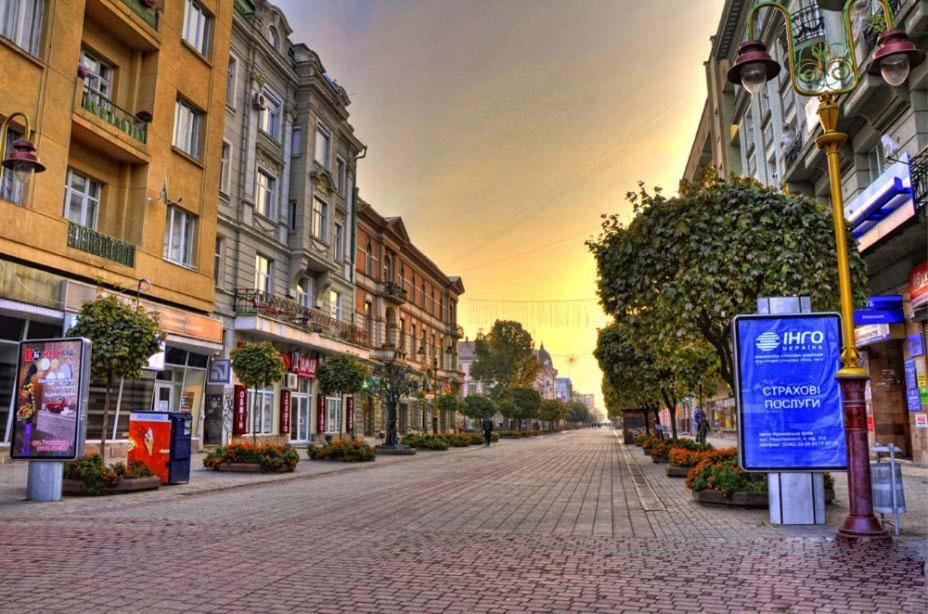 איוונו-פרנקיבסק Apartment In The City Center מראה חיצוני תמונה